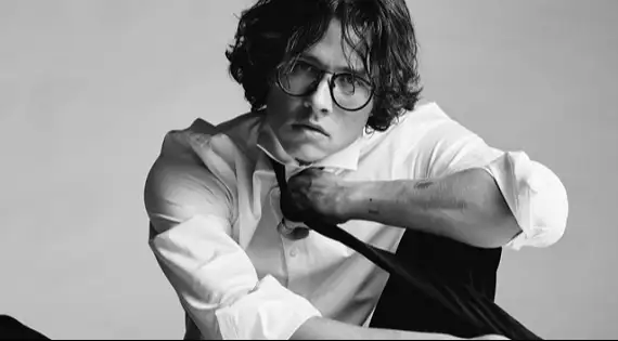 Ouça a nova música, "Bittersweet Dreams", com letra e tradução!