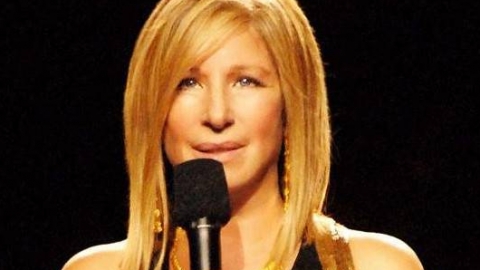Barbra Streisand estreia no topo da parada britânica de álbuns. Britney fica em segundo