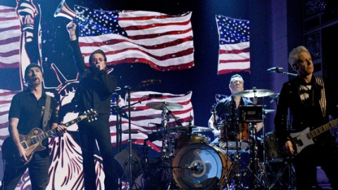 U2 anuncia datas europeias de sua nova turnê. Veja também Bono cantando com Johny Depp!