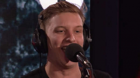 George Ezra canta "These Days" do Rudimental e a nova "Paradise" no Live Lounge da BBC