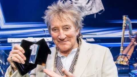 Rod Stewart supera Stormzy e Harry Styles e tem o álbum n°1 do natal no Reino Unido