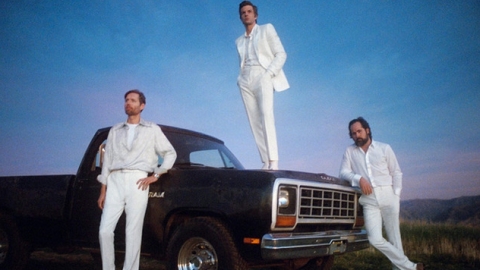 "Imploding The Mirage" leva o The Killers ao topo da parada britânica de álbuns pela sexta vez