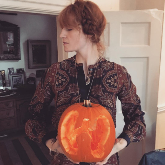 https://s2.vagalume.com/florence-and-the-machine/images/118339.jpg
