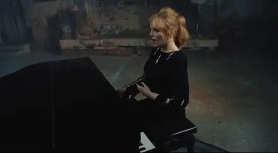 Assista ao novo clipe, "Wild Horses", com a letra e a tradução!