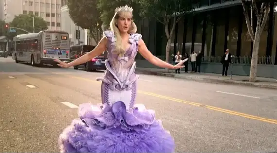 Veja o clipe da nova música, "Still Don't Care", com a letra e a tradução!