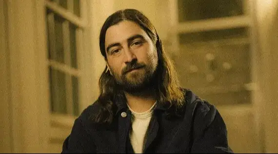 Ouça a nova música, "The Great Divide", com letra e tradução!