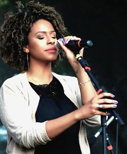 thais-moreira - Fotos