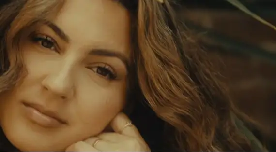 Veja o clipe da nova música, "Dive", com a letra e a tradução!